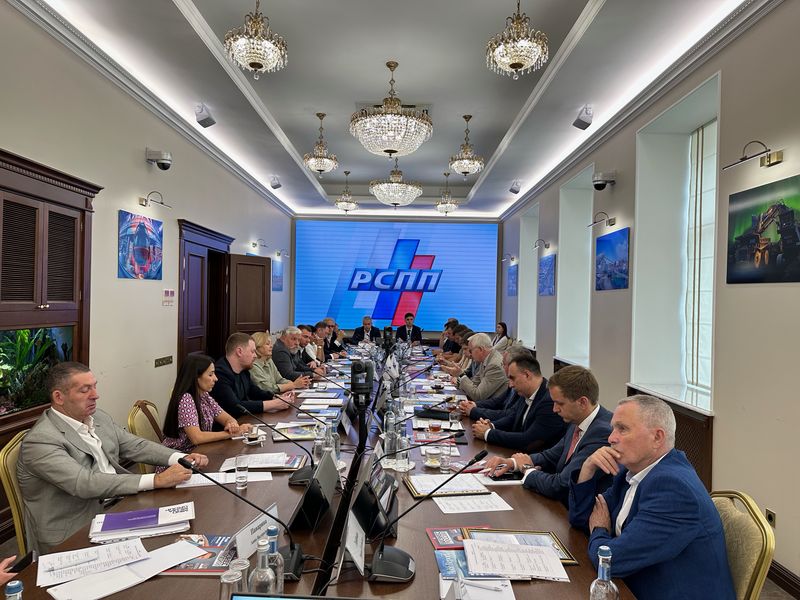18 июля в Российском союзе промышленников и предпринимателей (РСПП) прошел деловой завтрак с главой бизнес-объединения Александром Шохиным